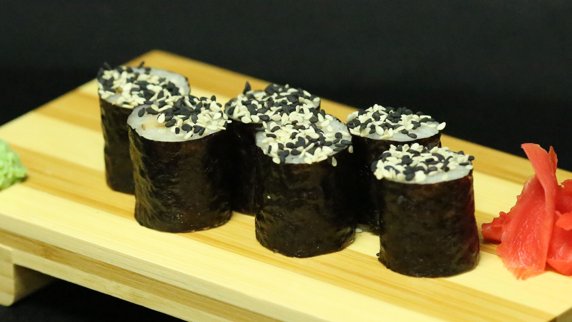 Мини ролл с огурцом